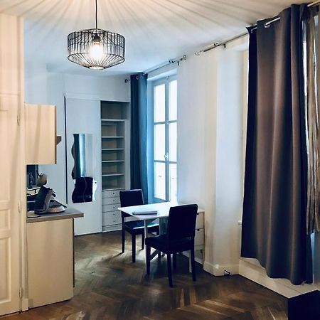 Appartement The Spot In The Center On Fontainebleau Extérieur photo